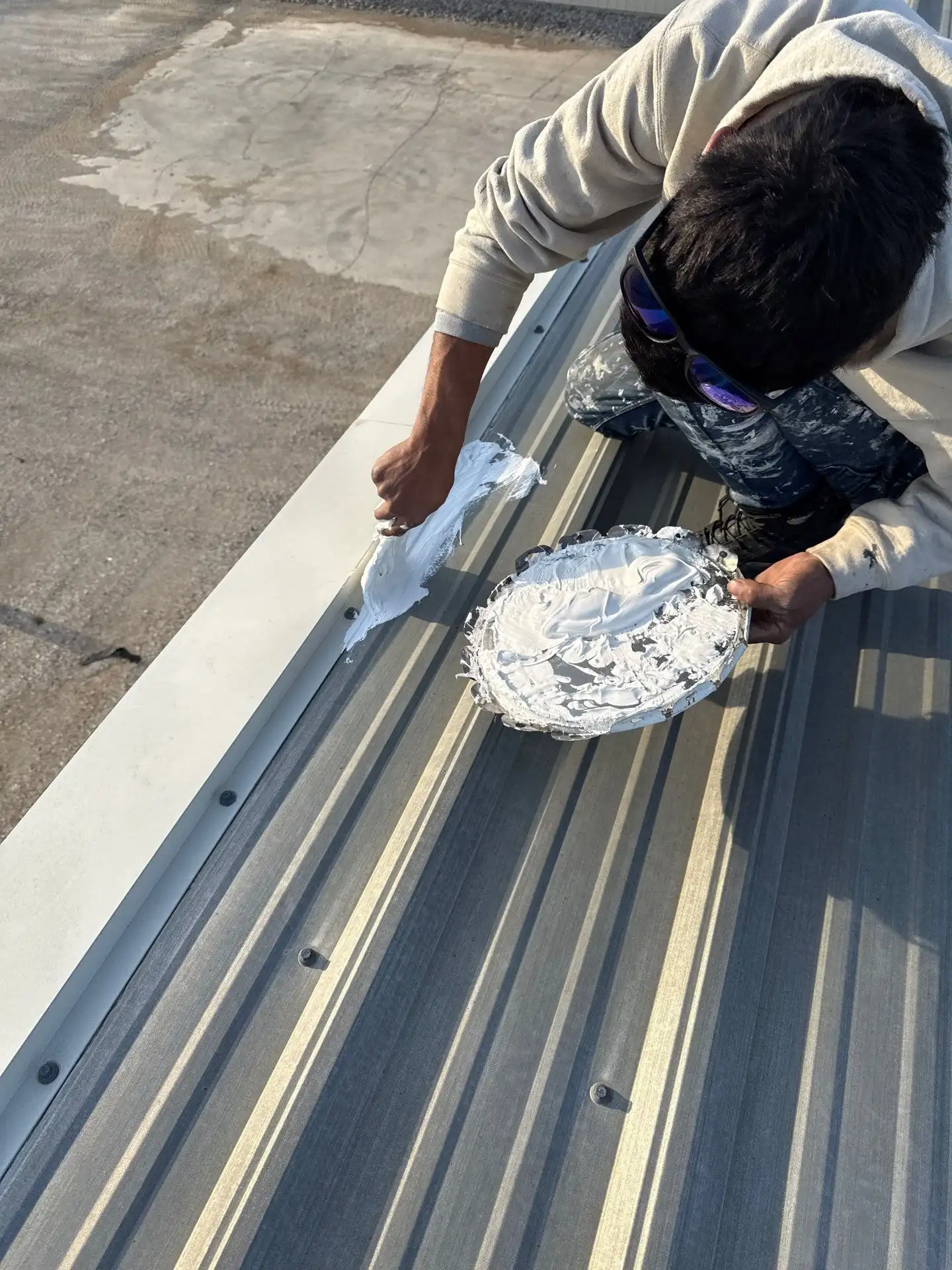 Wellington Estates Metal Roofs in Winter: Snow Shedding and Ice Dams